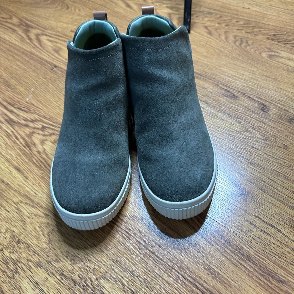 Women's wedge green suede zipper booty